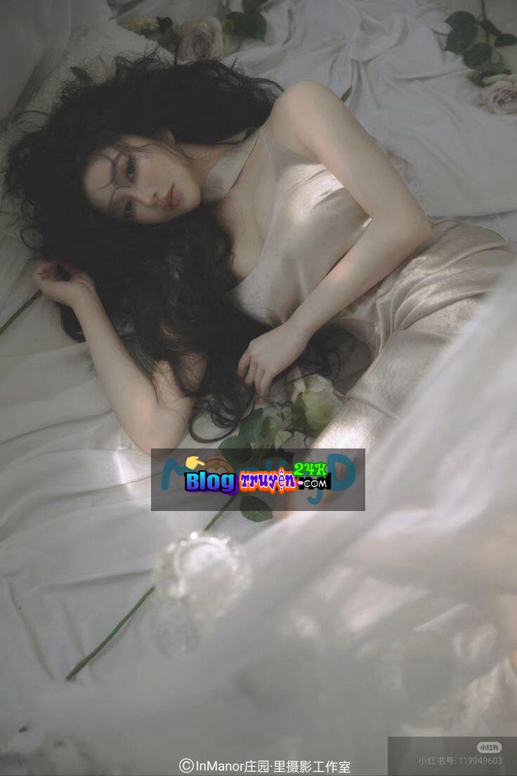 Hạng đàn bà đó cũng đòi lên ngôi? Trọng sinh rồi, tôi cho cô ta hết đường ngoi lên