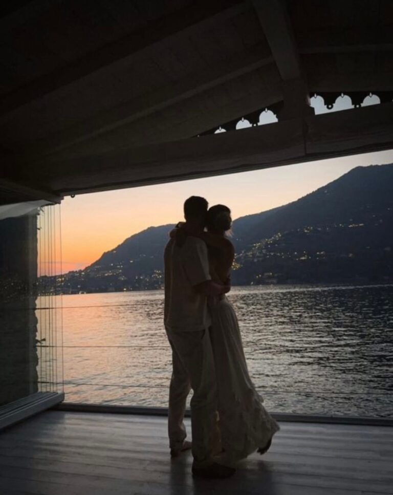 Con Trai Vạch Trần Tài Khoản Phụ Của Tôi